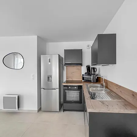 Grande Terrasse & Parking - A Holiday home Vias