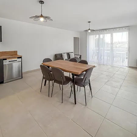 Holiday home Grande Terrasse & Parking - A